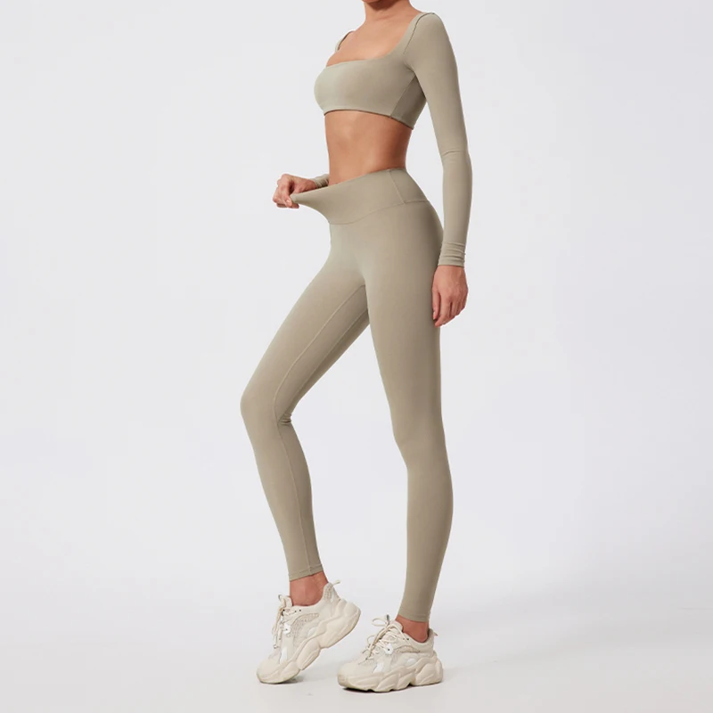 Long Sleeve Crop Top for Women – Sporty Yoga & Workout Activewear - Image 3